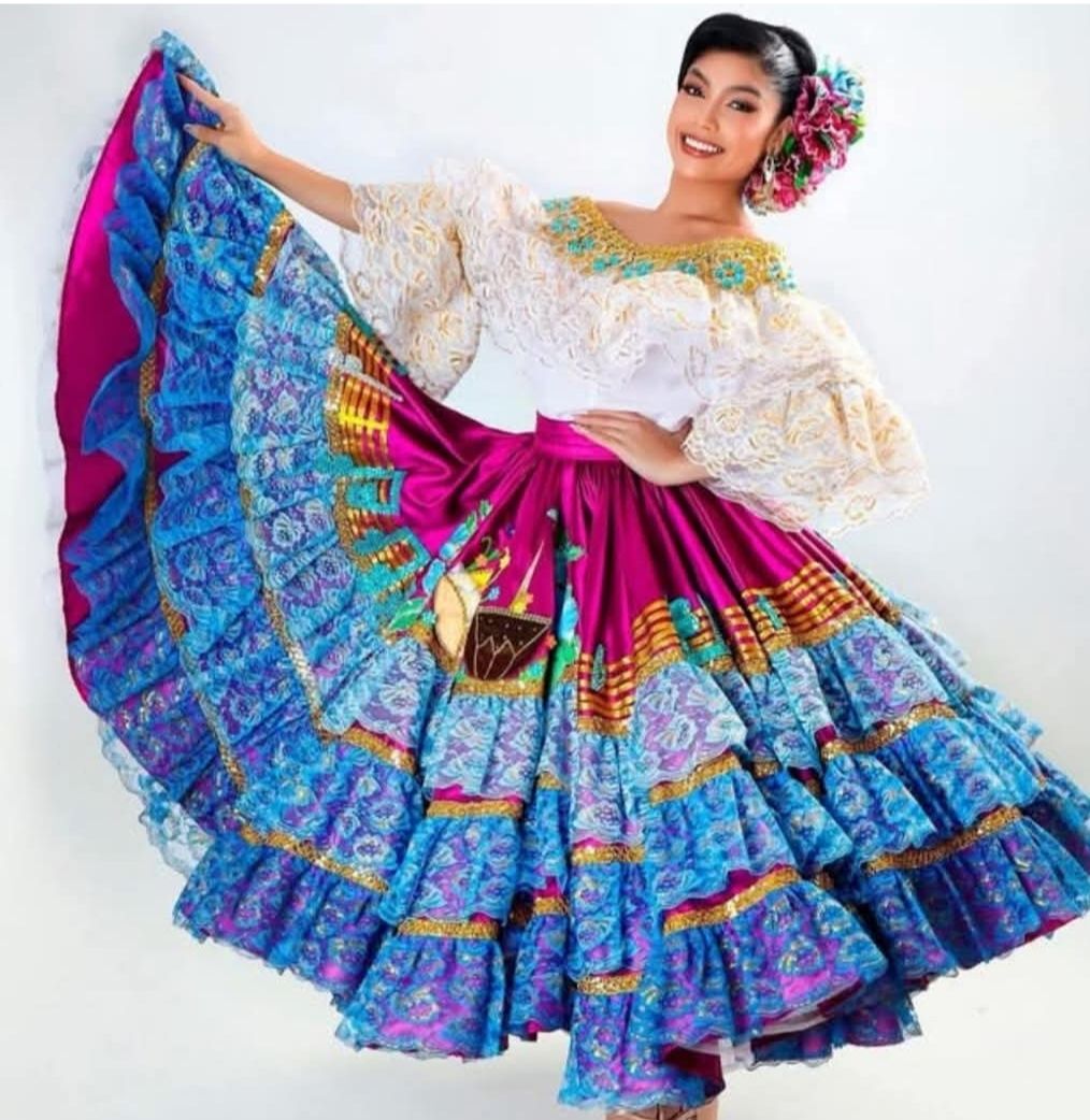 Nariñense es la reina de San Pedro Espinal-Tolima 
 – Ojo critico