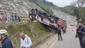 Un muerto y 20 heridos en accidentes espectacios a través de Cali-Palmira

 – Ojo critico