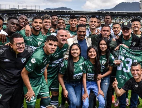 La equidad renueva a todo su equipo, archiva 18 jugadores
 – Ojo critico