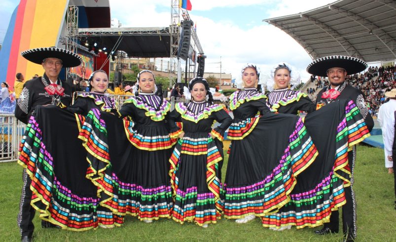 Encuentra con vida: 50 años celebrando el alma de los Andes
 – Ojo critico
