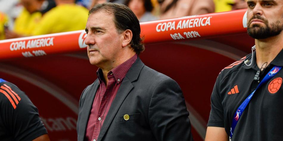 Nérstor Lorenzo habló públicamente sobre el campeonato de Santa Fe

 – Ojo critico