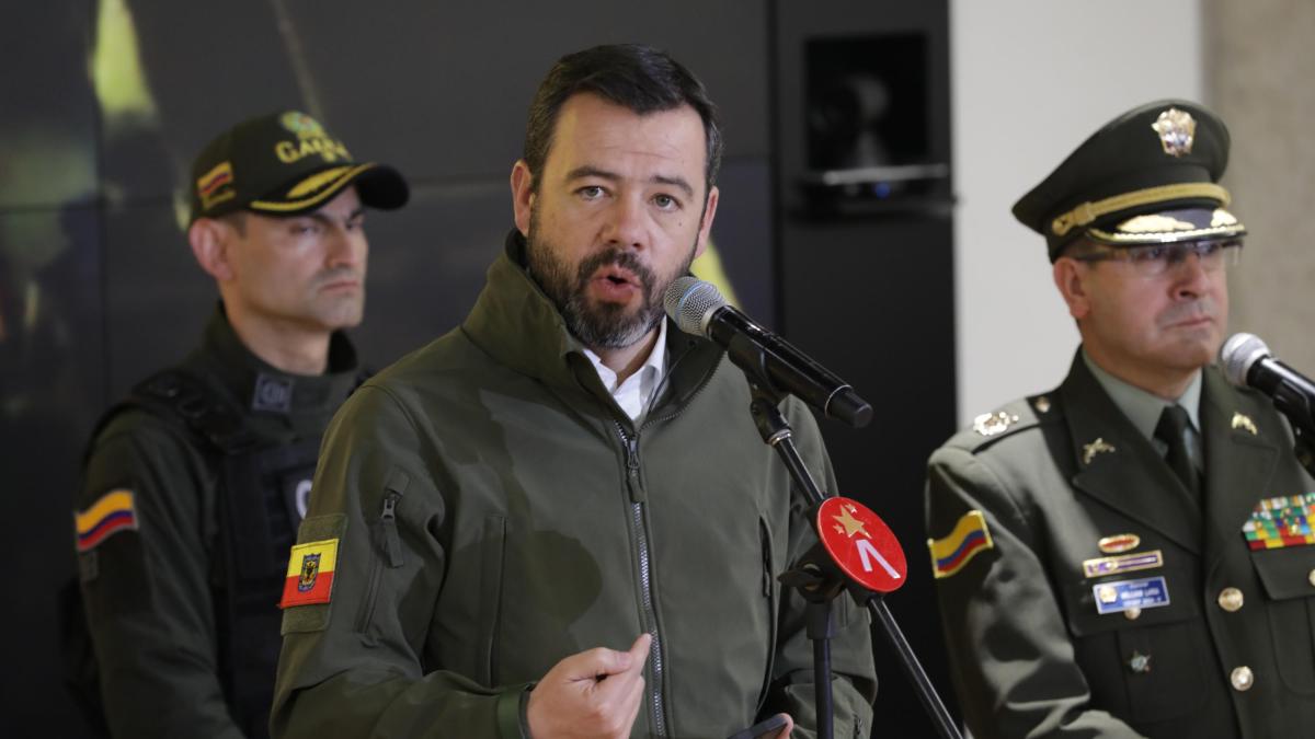 El alcalde de Bogotá, Carlos Fernando Galán, habló sobre un ataque contra el todo, que deja a cinco personas muertas y más de 40 heridos: «Renal»

 – Ojo critico