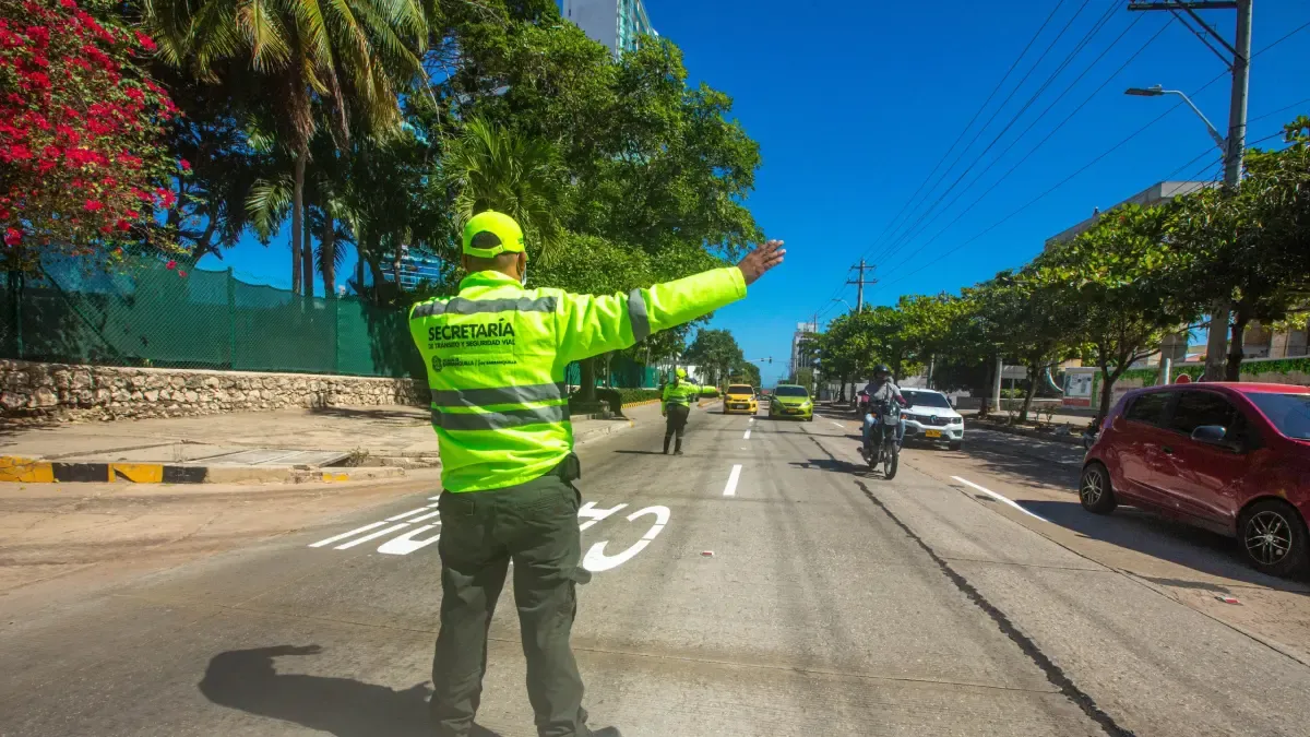 Activar rutas alternativas y horarios especiales
 – Ojo critico