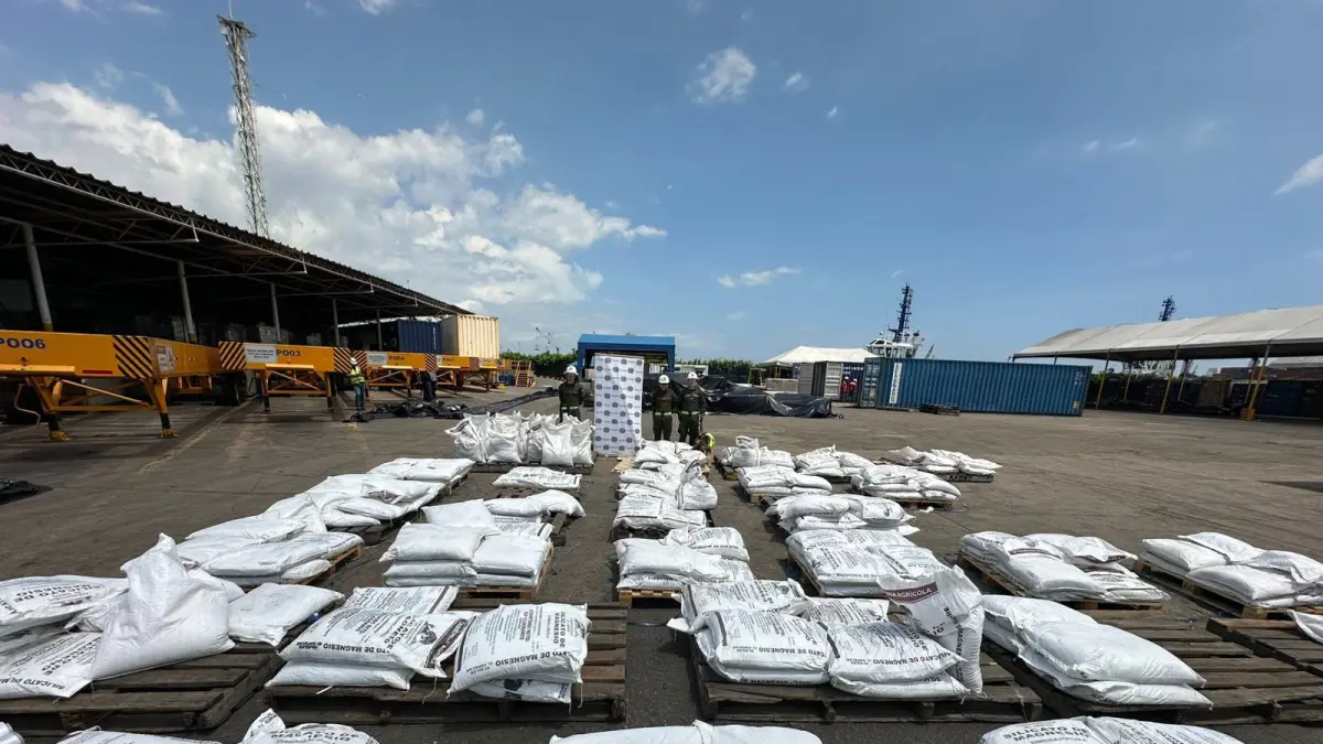barcos, contenedores y un velero, con un objetivo en Europa
 – Ojo critico