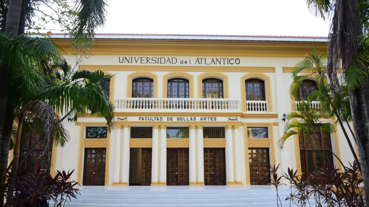 Hermosas jugadas nuevamente abren su sede después de siete años de cierre; Los estudiantes regresan al edificio totalmente renovado
 – Ojo critico