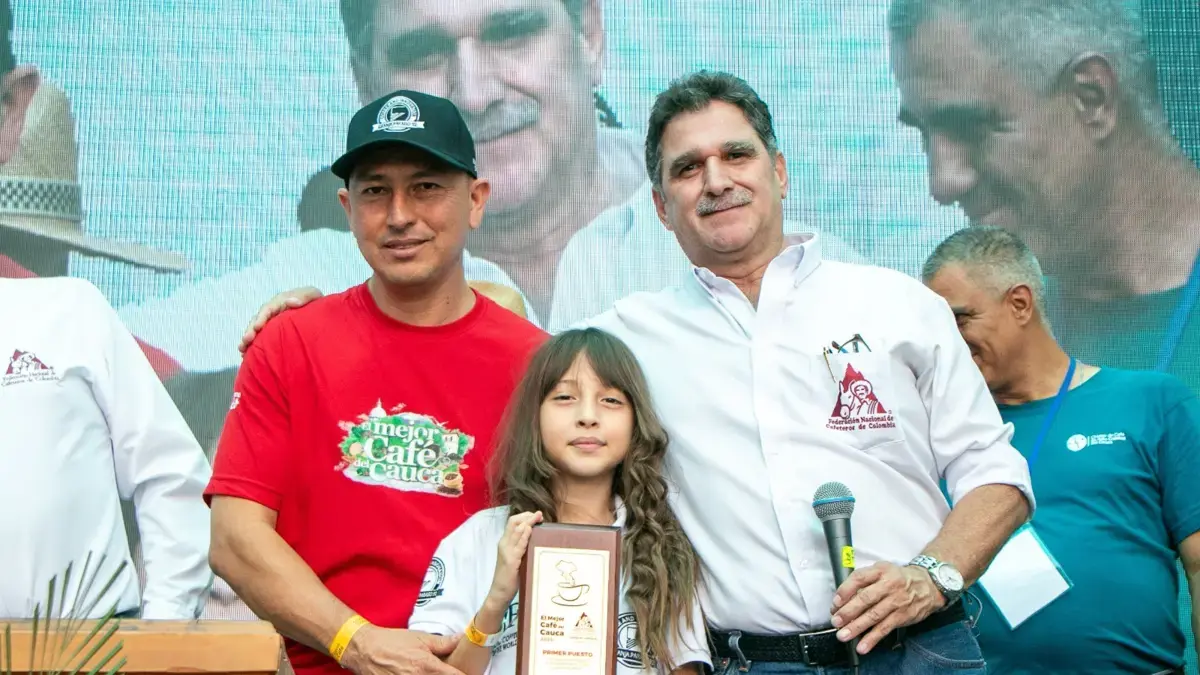 La Feria Mundial se celebra «Kauca Knows»
 – Ojo critico