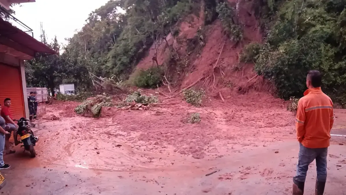 Antioquia: cierre en Medellín Road

 – Ojo critico
