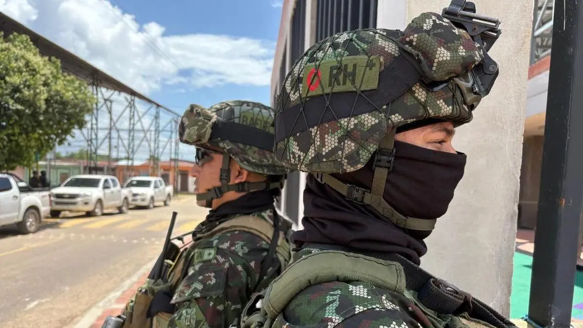 Ataques explosivos desactivados y armados al mismo tiempo contra los soldados del ejército
 – Ojo critico