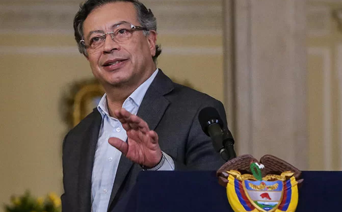 Petro hablará esta noche sobre la reforma de la salud
 – Ojo critico
