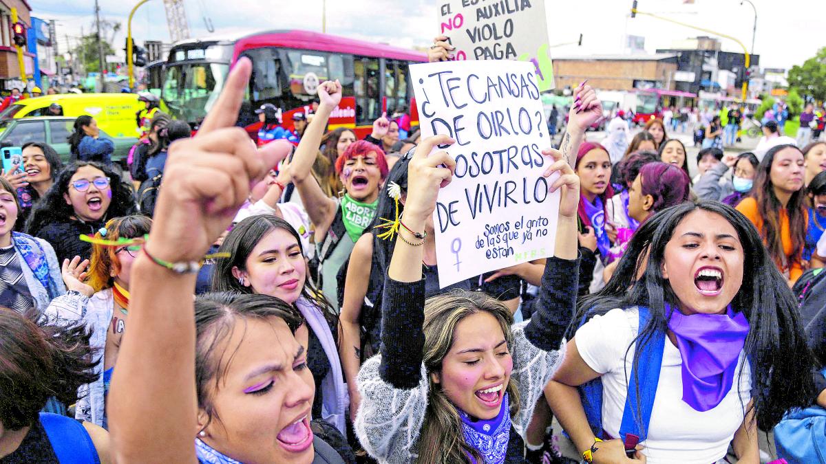 Capturan a un hombre que ha sido sentenciado a 41 años de prisión por matar a su compañero, a una niña de 17 años y recolección
 – Ojo critico