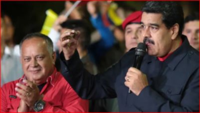«Los solos póster, una mentira» Diosdado Cabello

 – Ojo critico
