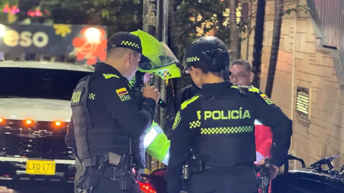 Están buscando un extranjero en Medellín, que atacó a su compañero con un cuchillo y le dio 27 puñaladas, y luego escapó del lugar.
 – Ojo critico