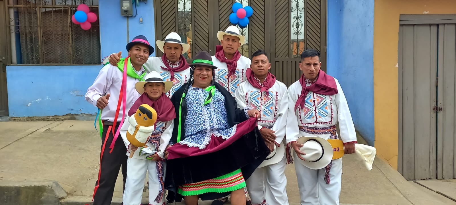 Danzas tradicionales en Jongovito Pasto: Cultura de danza y vivienda
 – Ojo critico