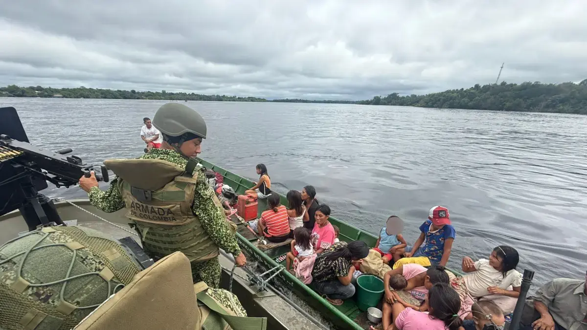 Fue un rescate de 44 personas indígenas que se estrellaron contra el río Negro, Guainía, en la frontera de Colombia y Venezuela: el motor presentó fallas
 – Ojo critico