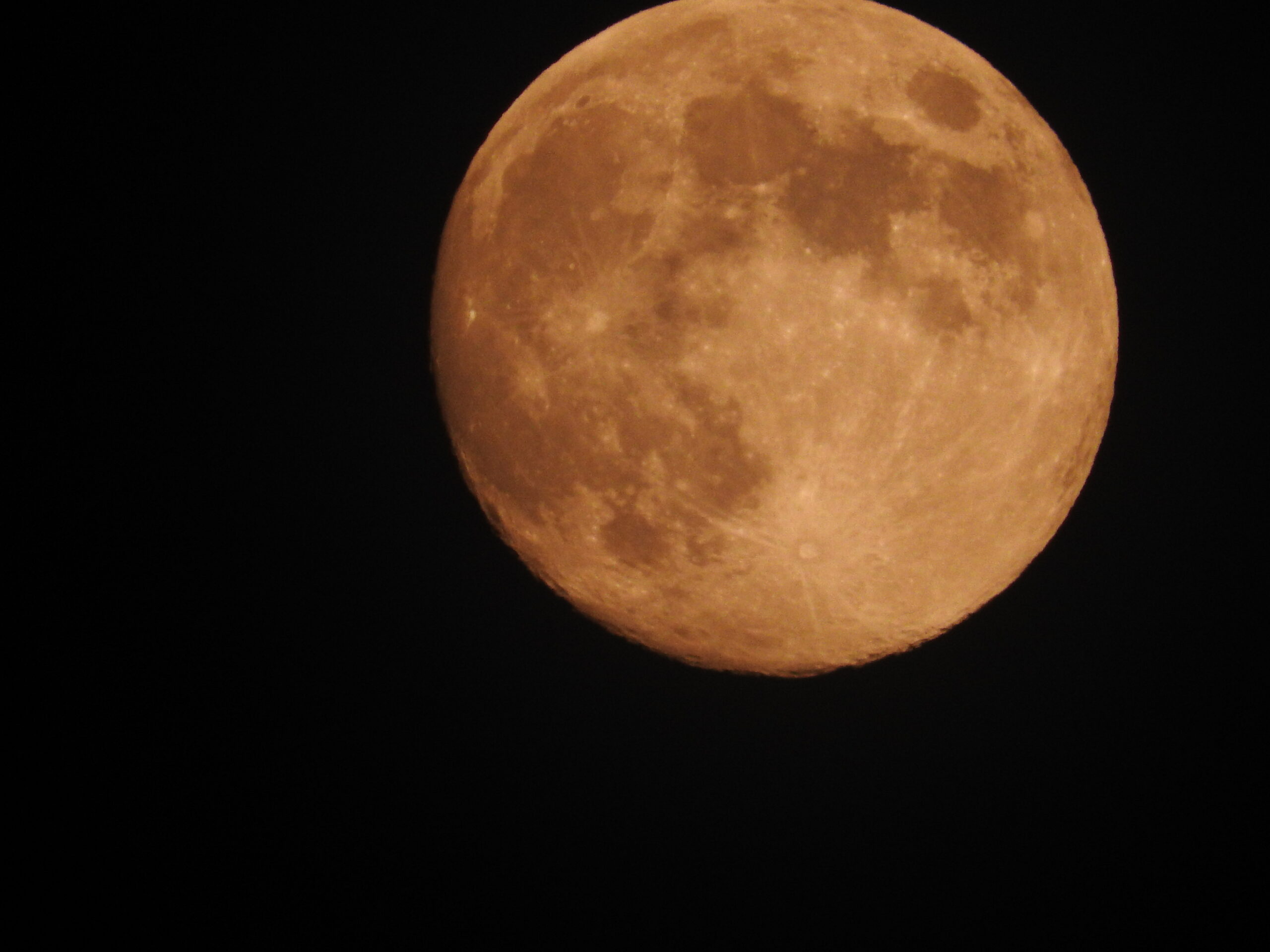 La carrera para conquistar la luna: misiones actuales.
 – Ojo critico