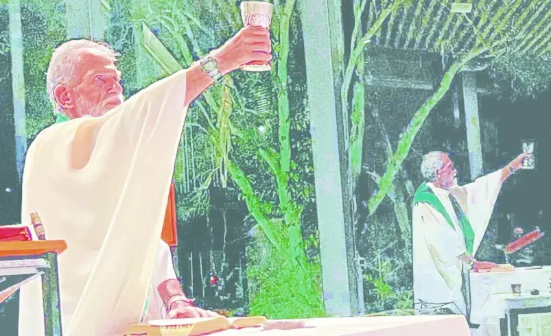 Sacerdote profético
 – Ojo critico