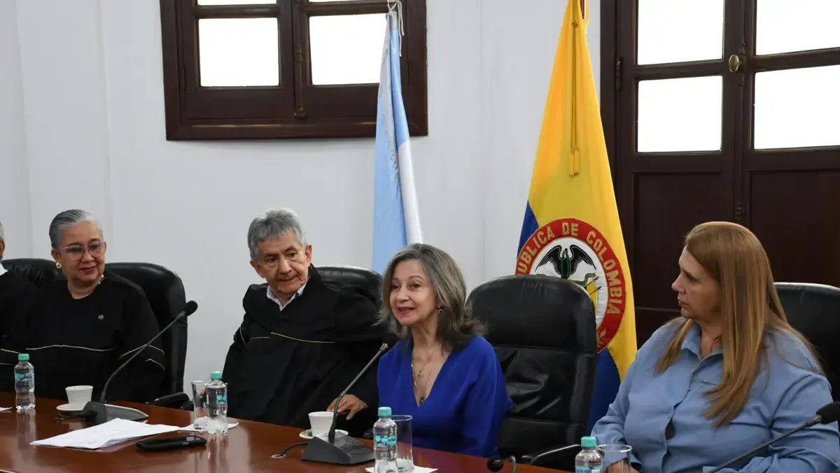 Secretario de Salud adoptado como gobernador responsable de Valle del Cauca
 – Ojo critico