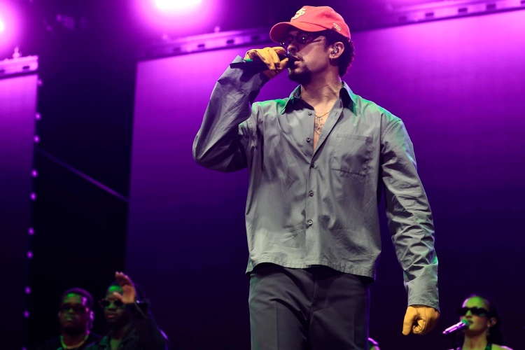 Bad Bunny excluye a los Estados Unidos
 – Ojo critico