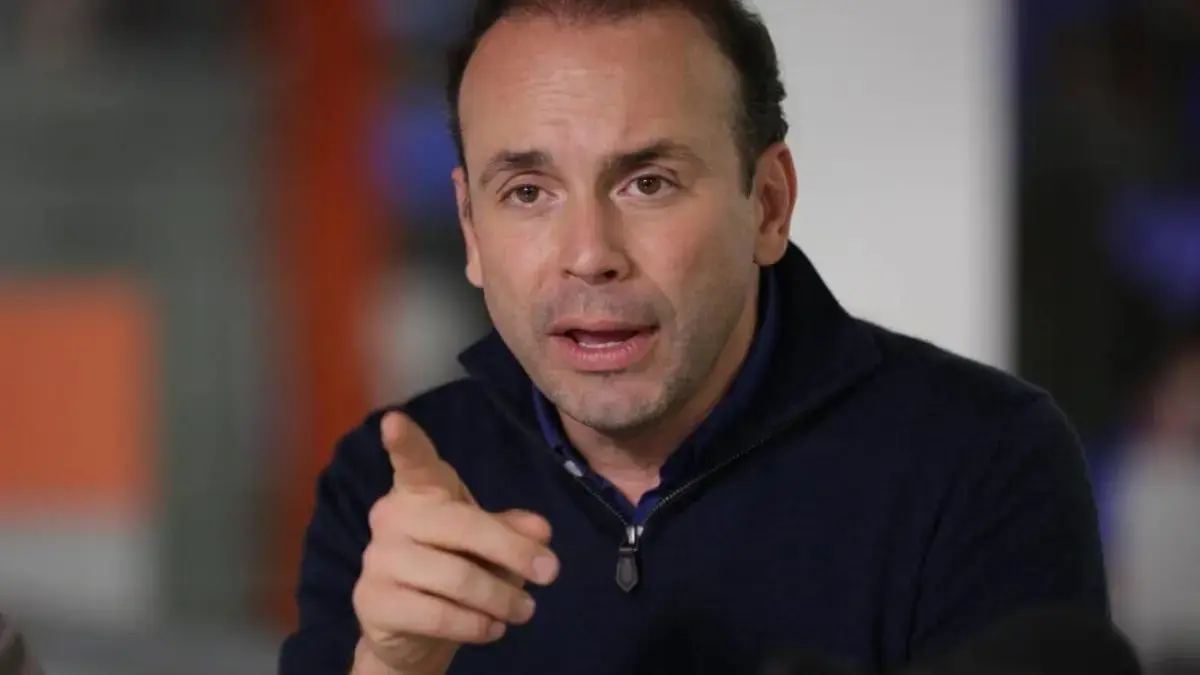 «El presidente Petro está en sus manos para aumentar el presupuesto de seguridad»
 – Ojo critico