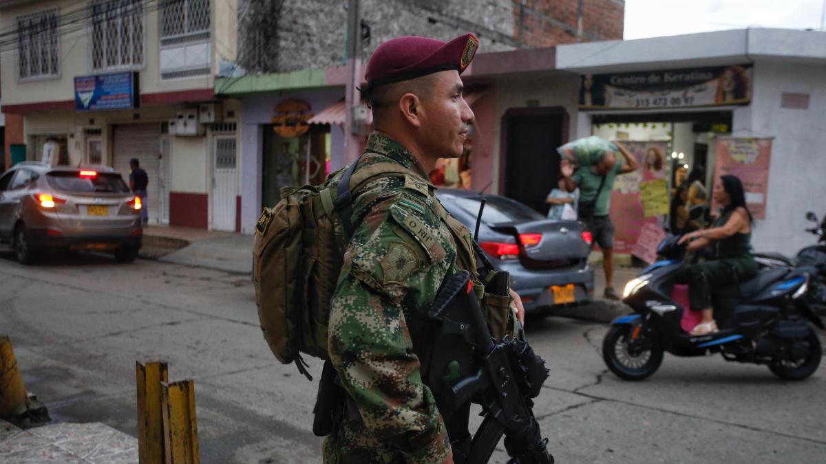 El hecho dejó a dos civiles heridos
 – Ojo critico