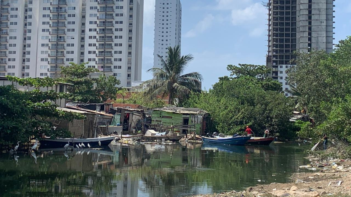 En octubre, Cartagena comienza a la política pública para legalizar más de 200 asentamientos y detener la invasión de la Tierra y Powerzyna
 – Ojo critico