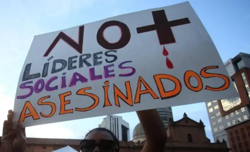 Amenazan a los líderes políticos y sociales antioquios que es un concejal que notó que el UNP retiraría su única protección: ¿un chaleco antibalas?

 – Ojo critico