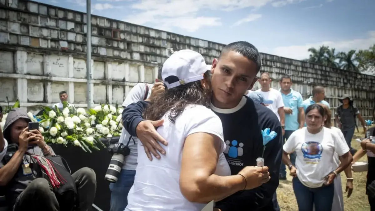 Desde las entrañas del cementerio de Palmir (Valle del Cauca), surge una experiencia de reparación inusual
 – Ojo critico