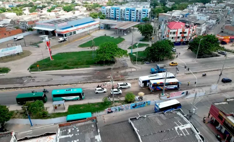Soodad otorga 77,536 millones de dólares por rehabilitación a 3,5 km de Circunvalar, la clave de la movilidad del área metropolitana de Barranquilla

 – Ojo critico