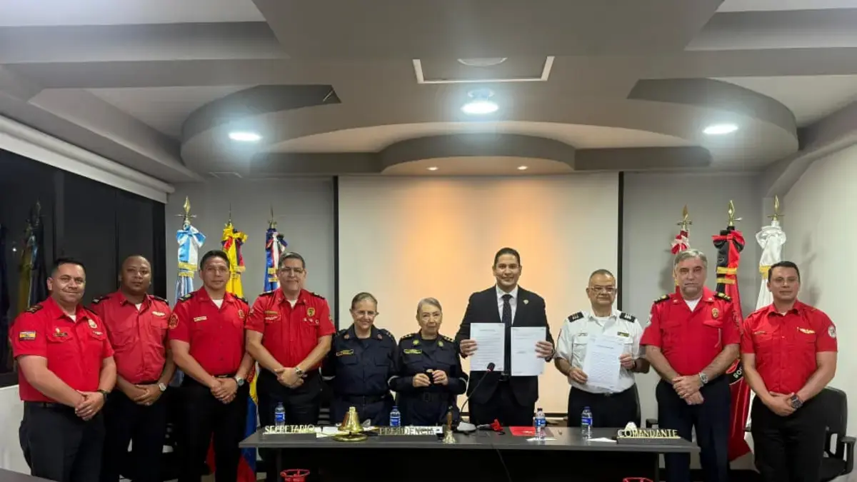 ¿Cuál es la Convención de la Brigada de Bomberos de Cali con las autoridades y miembros de las agencias auxiliares de Ecuador?
 – Ojo critico