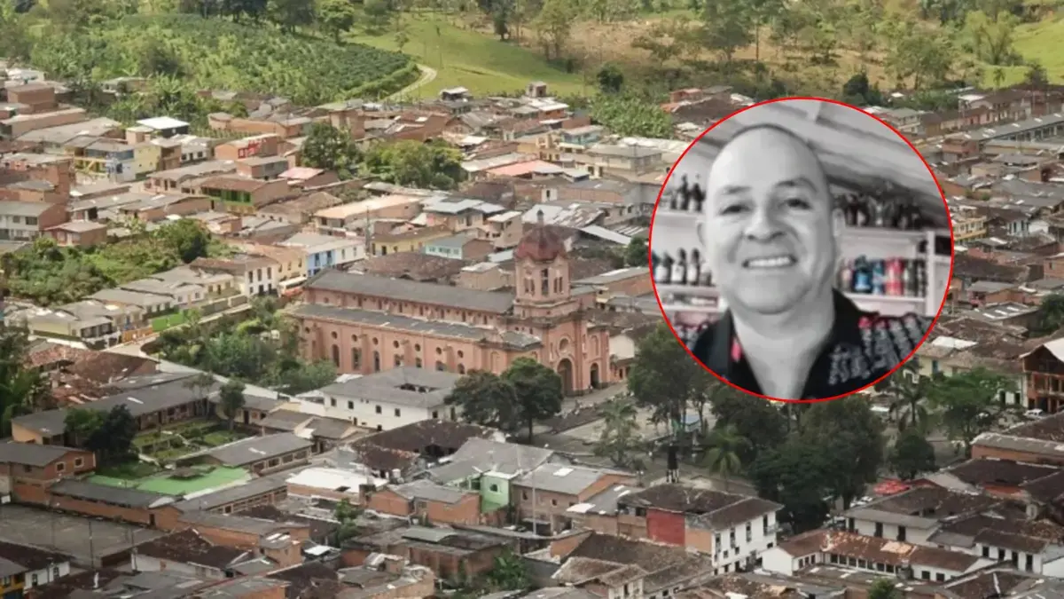 Estaba fragmentado y decorado después de ser visto con hombres motorizados.
 – Ojo critico
