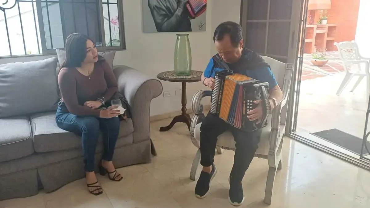 Alejandah revive el legado de Alfredo Gutiérrez con la versión renovada de «Indian Eyes» grabada en el Teatro Mario Ceballos en Barranquilla

 – Ojo critico