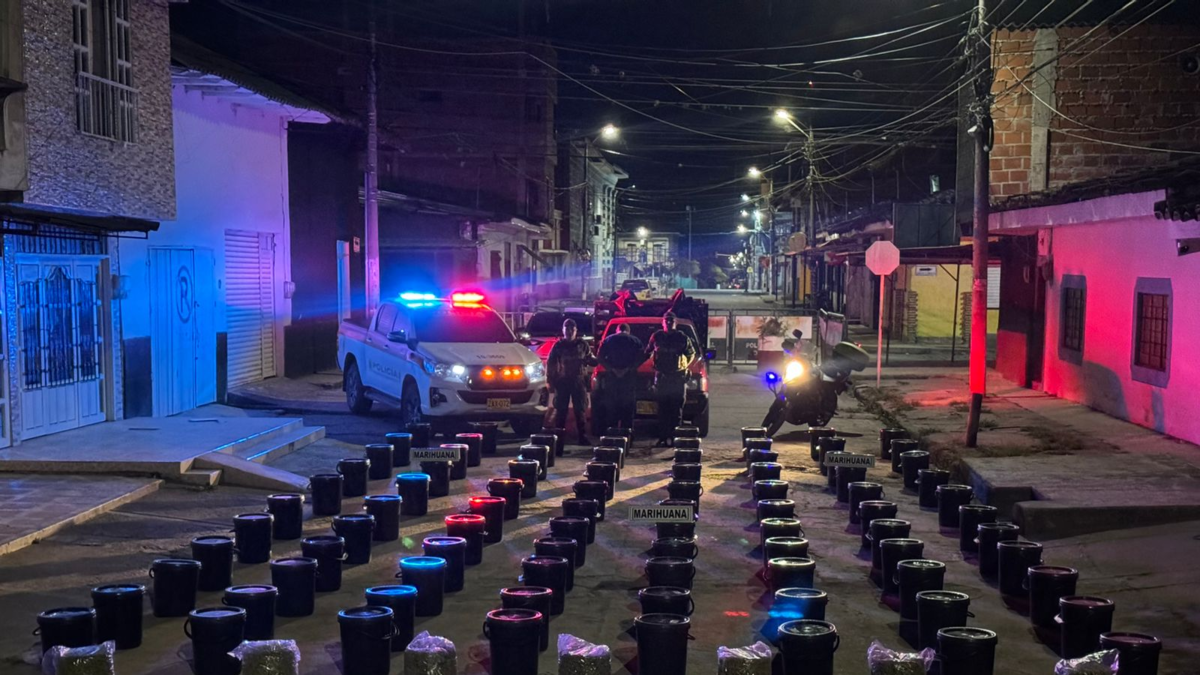Capturan a un hombre que transportó más de 300 kilogramos de la carretera narcótica de Valle del Cauca
 – Ojo critico