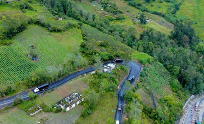 Más 700 mil millones de pesos perdieron la llanura después de 22 días de cierre y restricciones debido al extenso deslizamiento de Km 18 km

 – Ojo critico