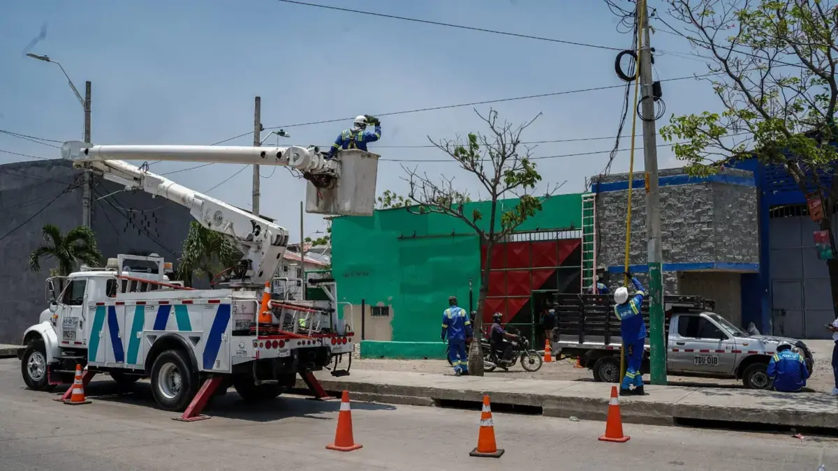 Cambios en redes eléctricas de 8:00 a 18:00
 – Ojo critico