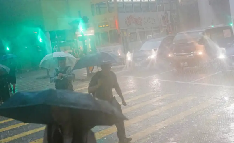 Cero víctima en Hong Kong a pesar del paso de la gran tormenta tropical

 – Ojo critico