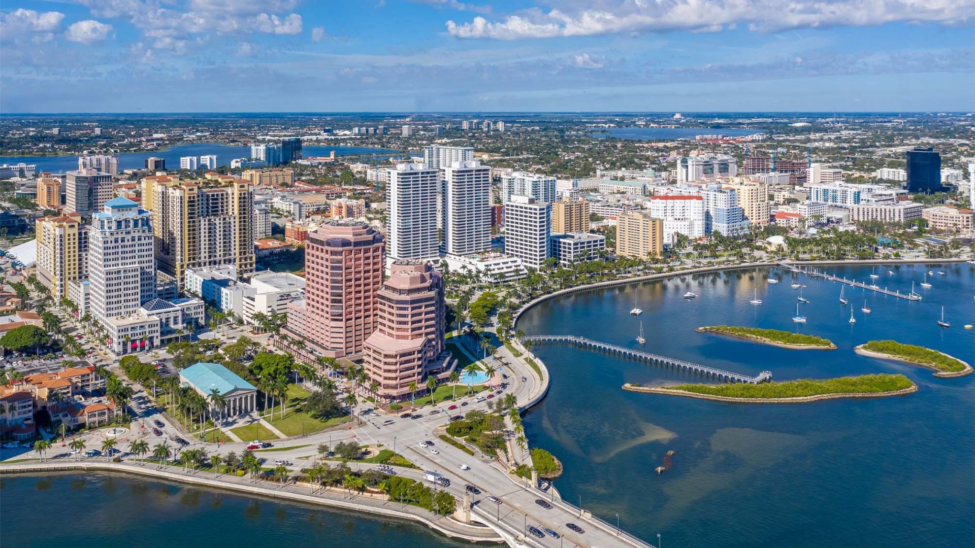 Mercado de lujo en Miami: arquitectura, diseño y valor excesivo
 – Ojo critico
