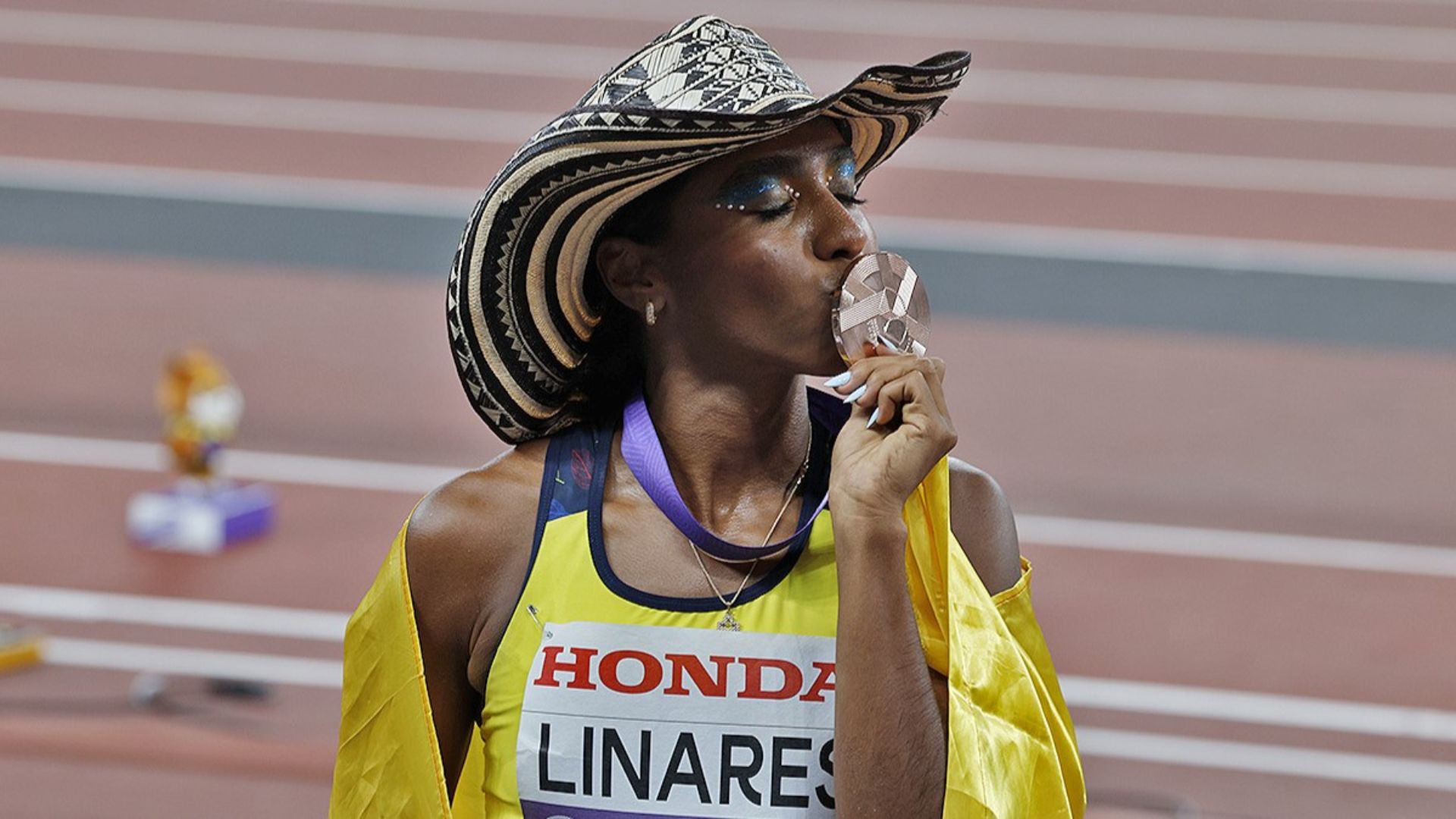 Natalia Linares hace historia en el Campeonato Mundial de Atletismo
 – Ojo critico