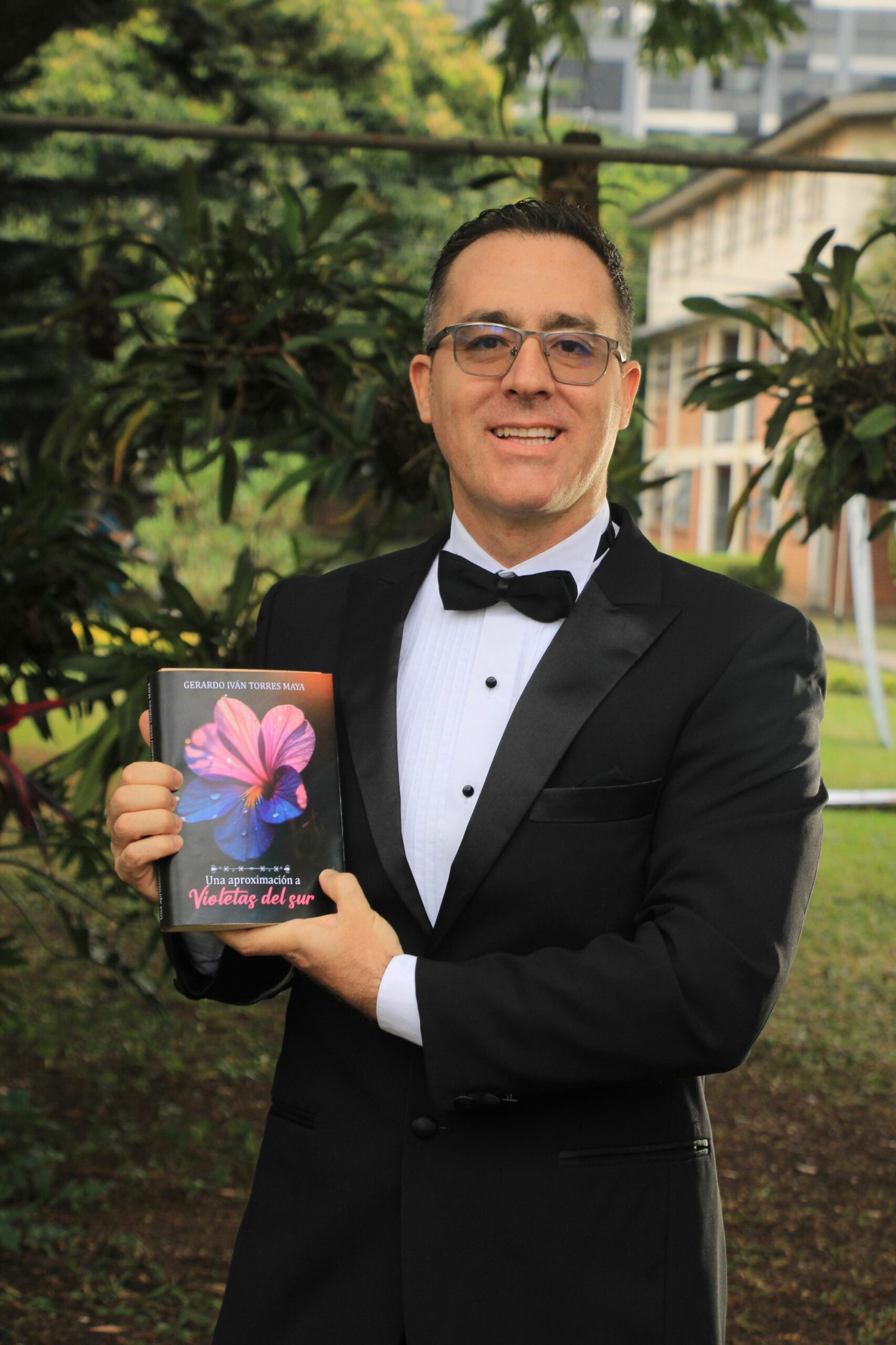 ‘Violets del Sur’, resurgidos de un testimonio poético
 – Ojo critico