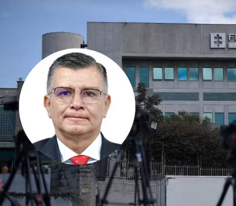 Presunta actuación de corrupción al Jefe de UNGR de José Ricardo Hurtado de UNGR.

 – Ojo critico