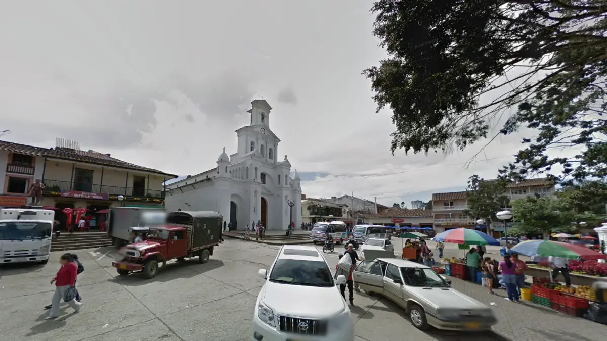 Voltaje en Marinilla, Antioquia: doble asesinato en la autopista Medellín
 – Ojo critico