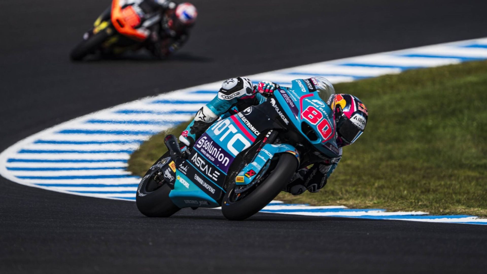 Buen comienzo de David Alonso en el Gran Premio de Malasia
 – Ojo critico