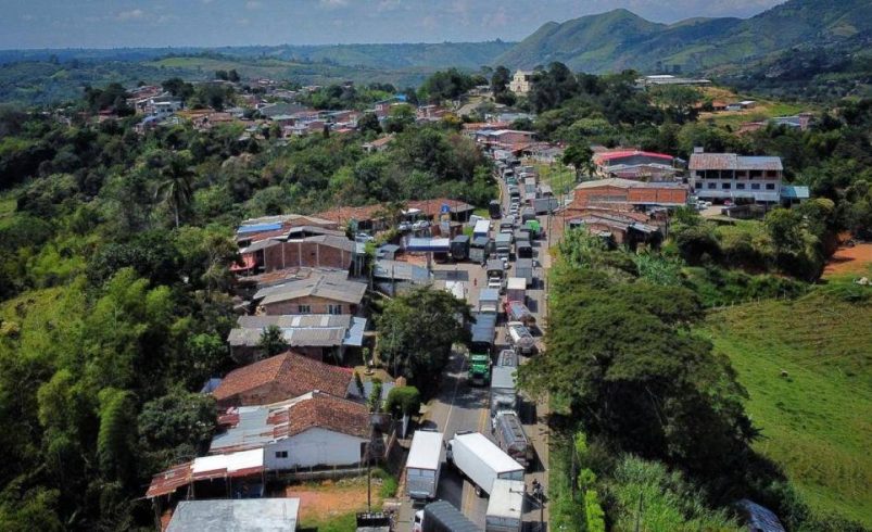 Cuatro días de bloqueo en la Carretera Panamericana en el Cauca dejan pérdidas totales para Nariño por 175.000 millones de pesos: sindicatos se pronuncian

 – Ojo critico