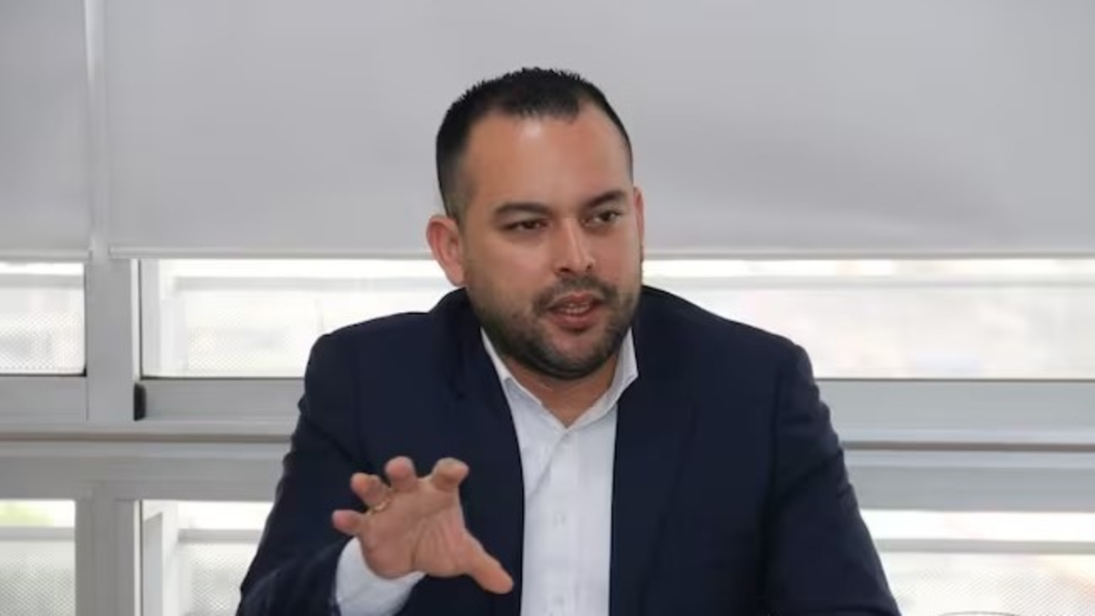 Ministro Edwin Palma, bajo fiscalía y fiscal por presuntas irregularidades durante la intervención de Air-E
 – Ojo critico