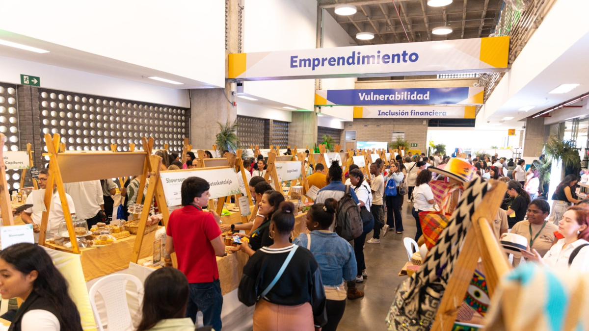 Esta es una alianza entre la oficina del alcalde, la Fundación WWB Colombia y el Valle Inchment
 – Ojo critico