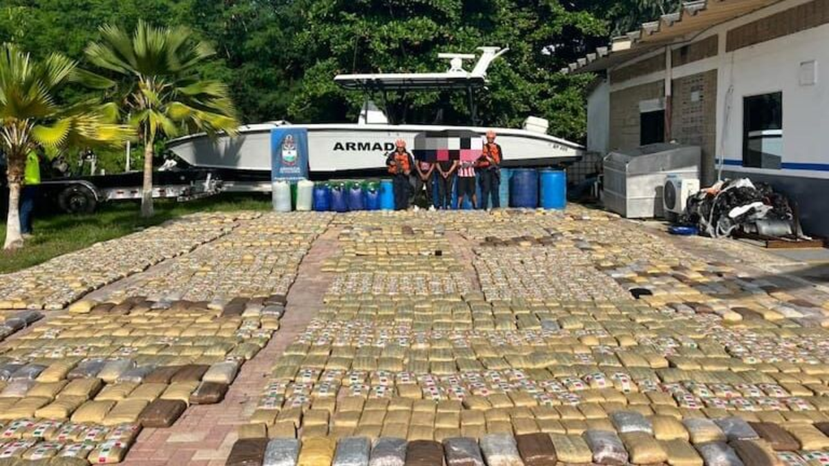 La marina agarra una tonelada de marihuana hacia América Central
 – Ojo critico