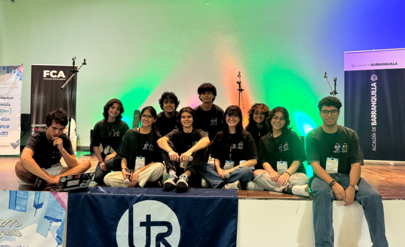 Tres estudiantes de Barranquilla ganan el primer lugar en maratón tecnológico internacional para la creación de videojuegos y prototipos digitales

 – Ojo critico