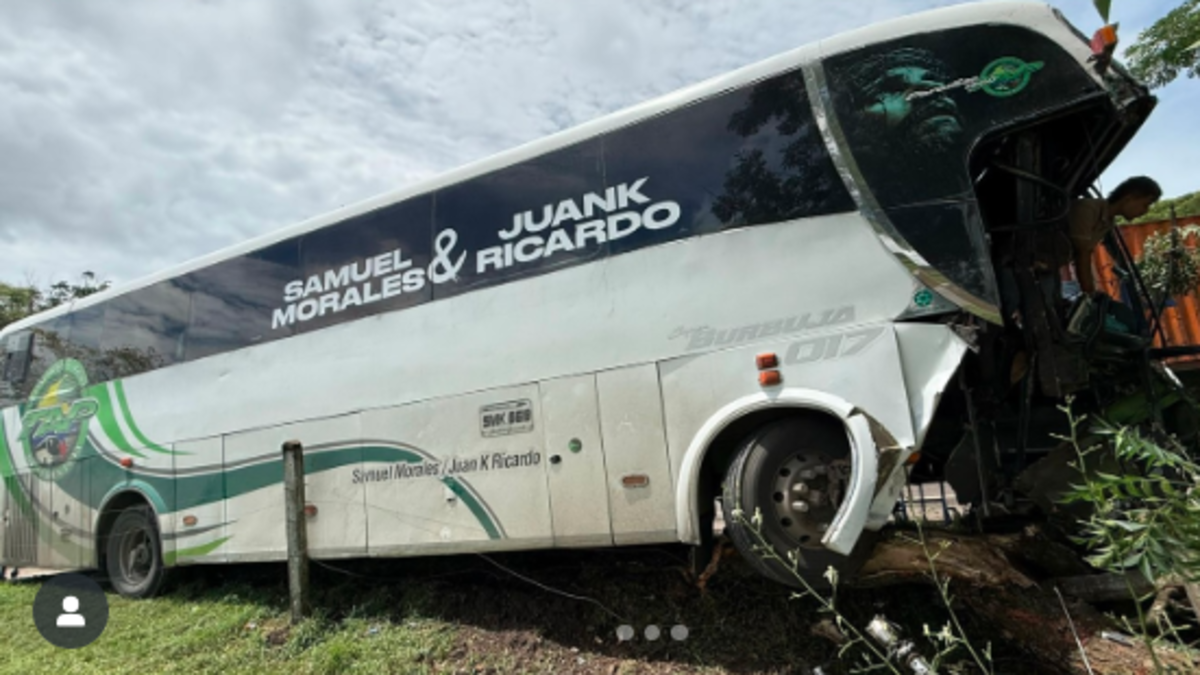 Susto vial: el autobús de Samuel Morales y Juan Ricardo se estrella en la comuna de San Alberto

 – Ojo critico