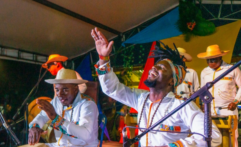 Al ritmo de marimba y cununos, se despidieron de las ballenas jorobadas de Bahía Málaga en Buenaventura, Valle; fiesta, folklore e identidad afro

 – Ojo critico