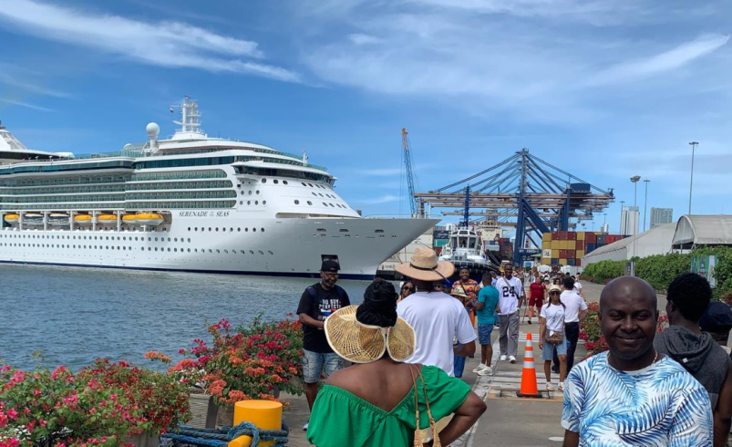 La línea de cruceros de lujo Royal Caribbean operará 75 envíos sin escalas en el Puerto de Cartagena para 2027.

 – Ojo critico