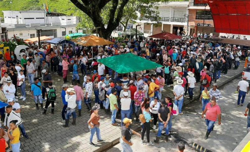 600 agricultores briceños en Antioquia fueron desplazados de sus pueblos por órdenes de grupos ilegales

 – Ojo critico